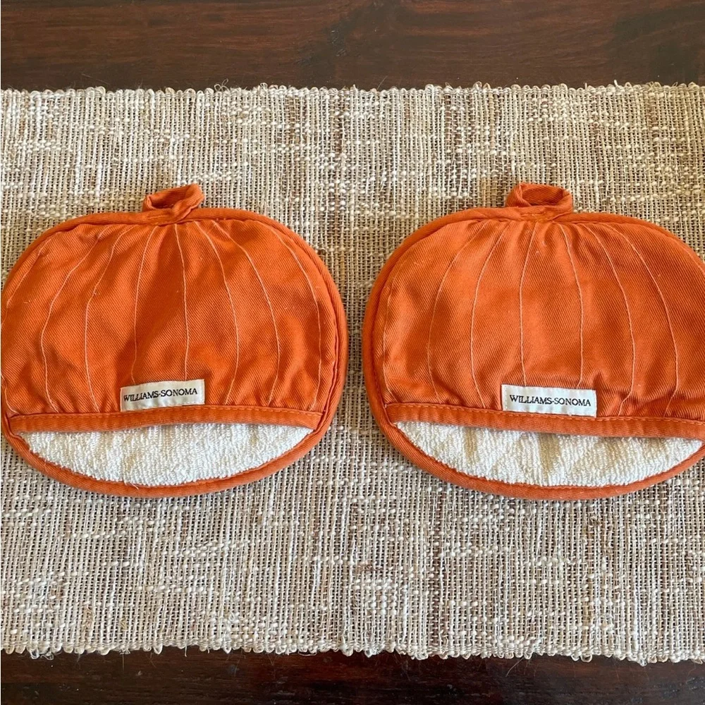 William Sonoma Oven Mitts
